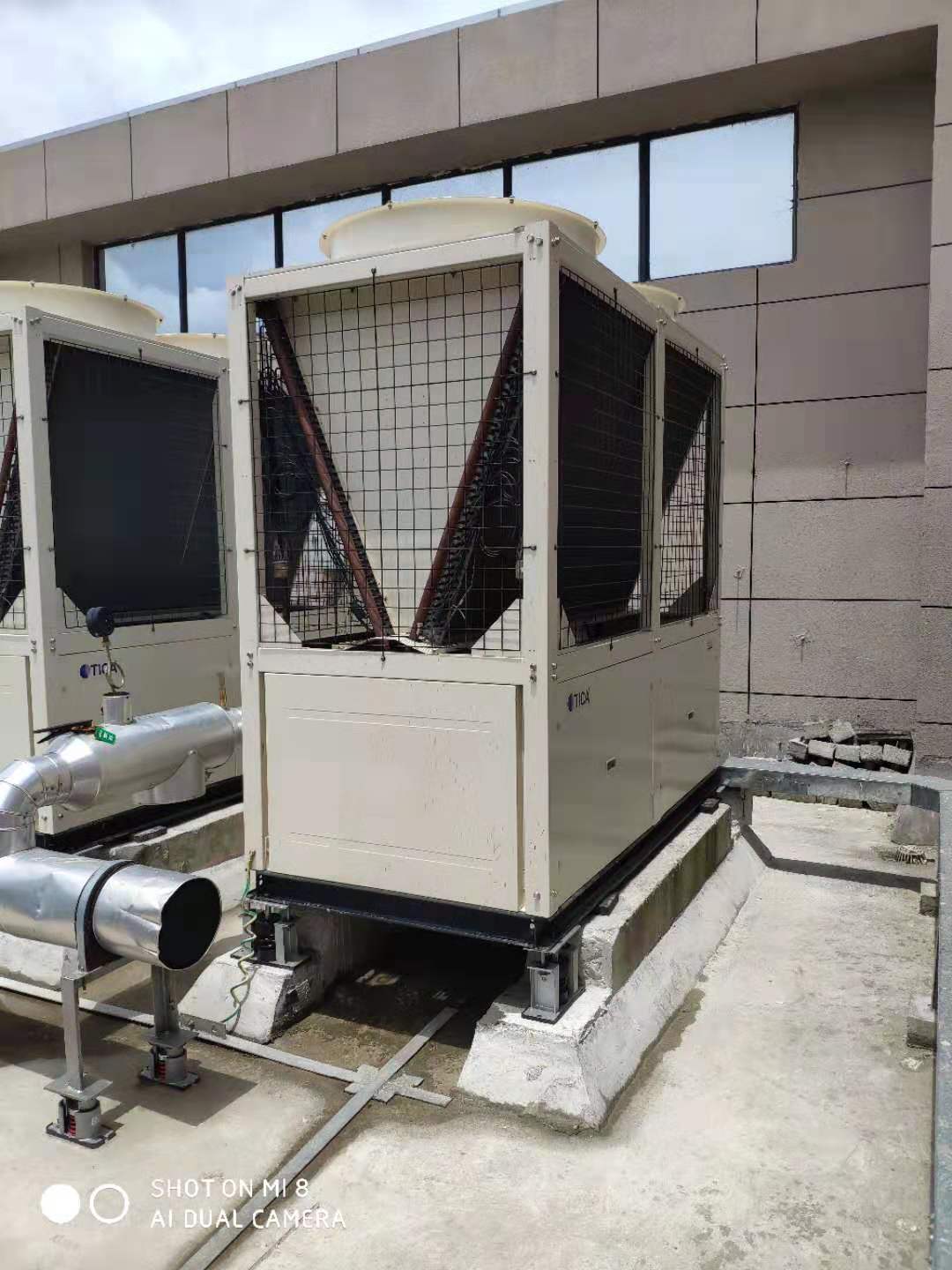 天加空調(diào)模塊機(jī)組安裝JA-1型減振器.jpg 天加空調(diào)模塊機(jī)組安裝JA-1型減振器.jpg